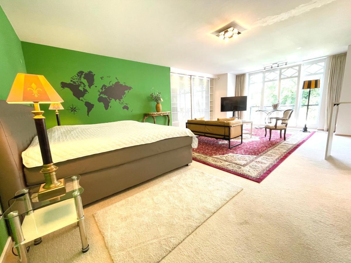 Doppelzimmer Gartenblick Villa Julian Aurich Exterior photo